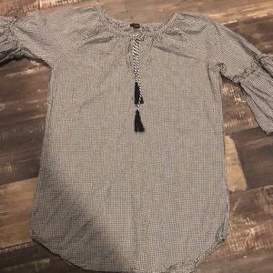 Coco & Carmen ruffled blouse size xxl. Never worn